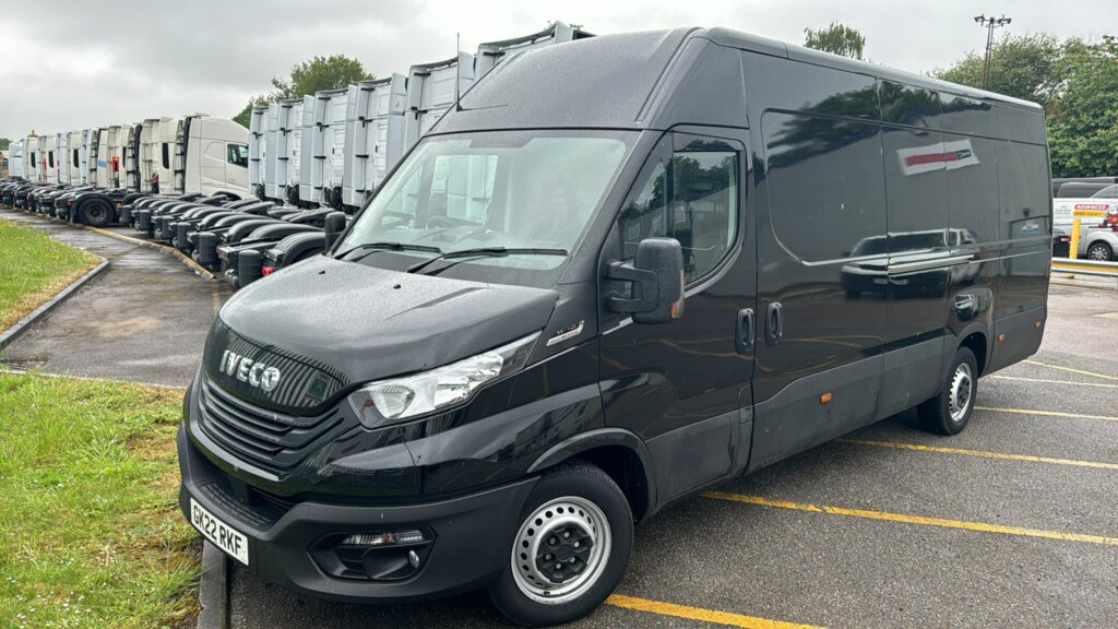 Iveco Daily 2.3D 35S Business High Roof Van