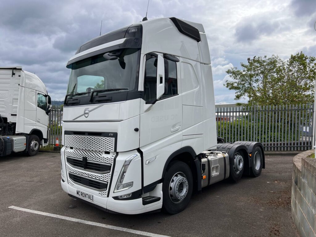 Volvo FH-5 TC Globetrotter XL, 500 Bhp, I-Shift - Sept 2023 (73) Small Selection