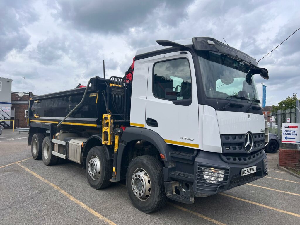Mercedes Arocs 3240K - 32t Tipper Grab (2021) (21)