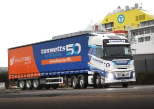Tomsetts Distribution Volvo FH in Action