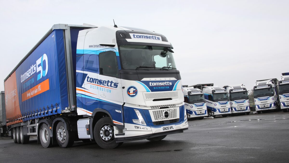Six New Volvo FH Aeros arrive at Tomsetts