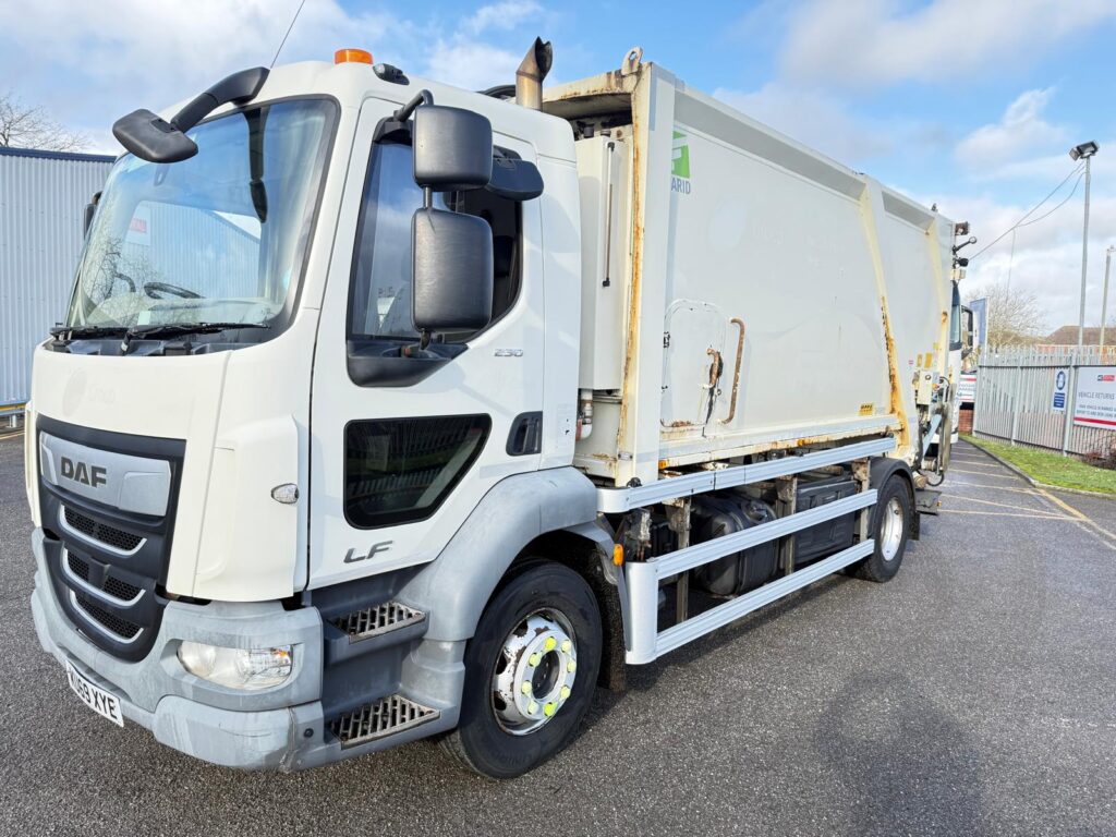 DAF LF 230 16t Auto - Farid Rear End Loader Refuse Body - Dec 2019 (69)