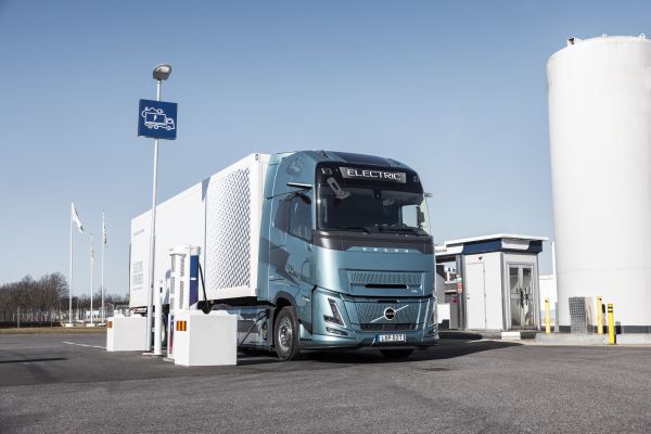Government Announces £1bn in Grants for zero emissions trucks and vans