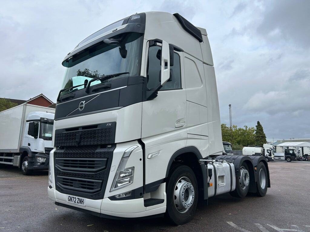 Volvo FH-5 GT XL 500 Bhp, I-Shift Gearbox, 6x2 Pusher, C/W PTO Hydraulics for Bulk Tipping 2023 (72) Small Selection